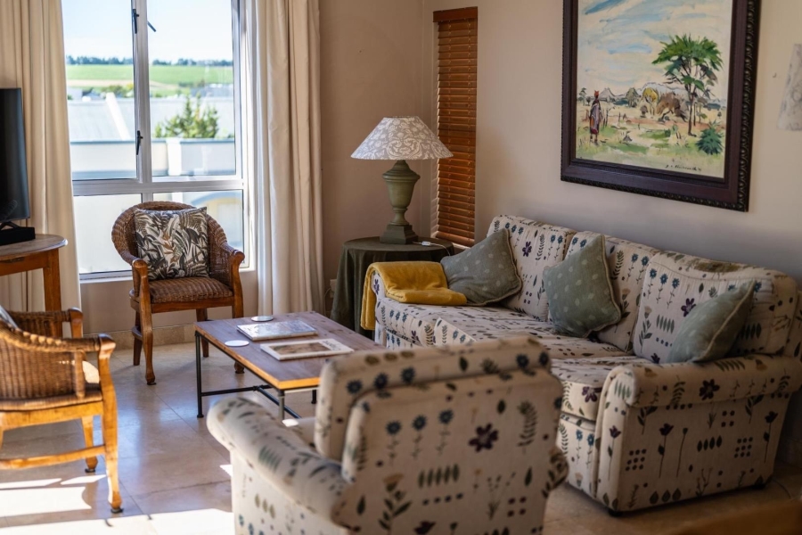 To Let 2 Bedroom Property for Rent in Onder Papegaaiberg Western Cape